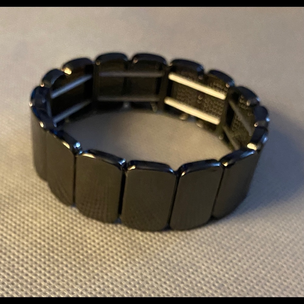 Chunky Black Beaded Elastic Bracelet